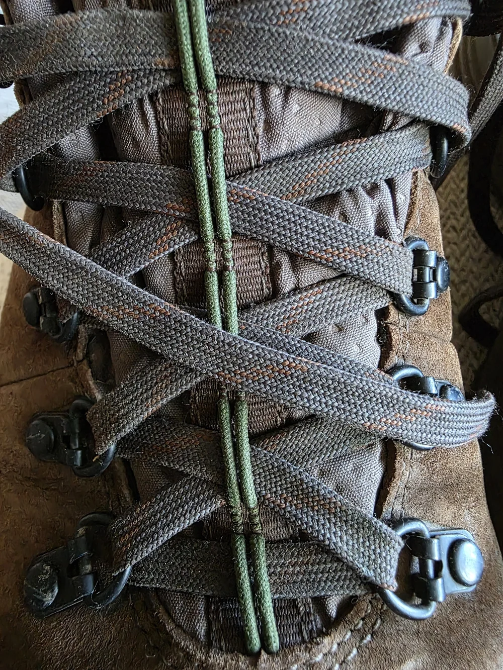 Danner Mountain 600 Brown Suede Vibram Outdoor Boots